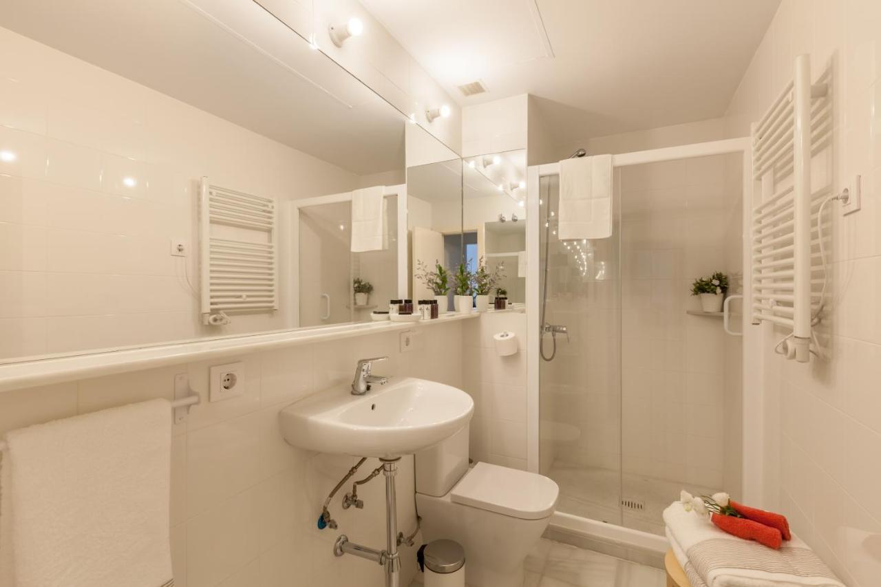 Apartamento Deluxe Calle Imagen เซบีญา ภายนอก รูปภาพ